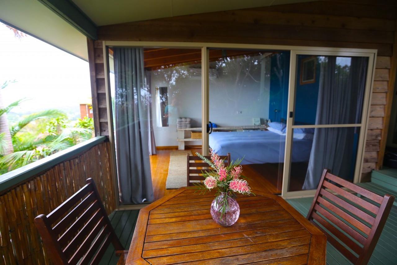 Benji'S By The Sea Apartment Scotts Head Room photo